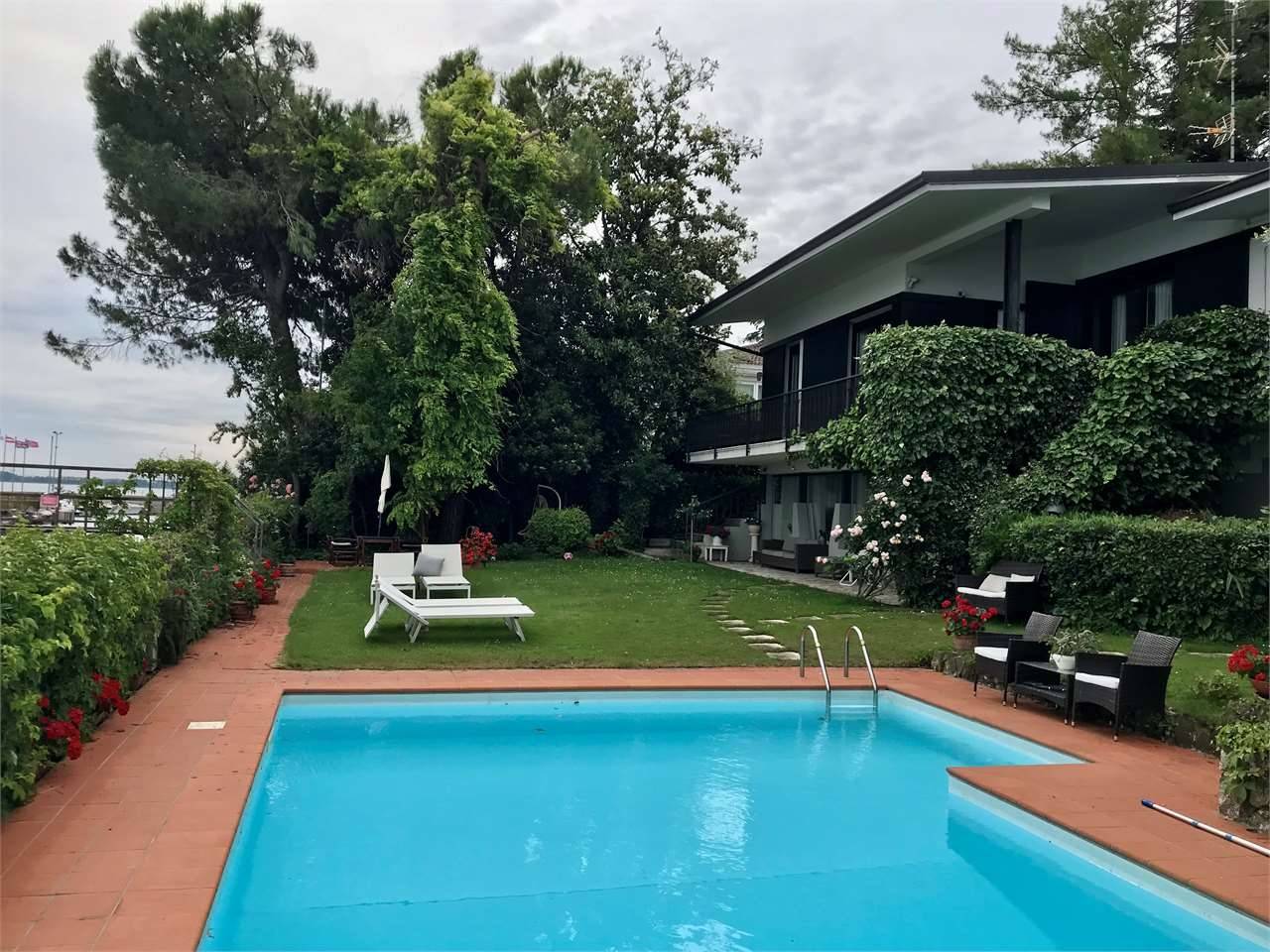 VILLA A LAGO 2