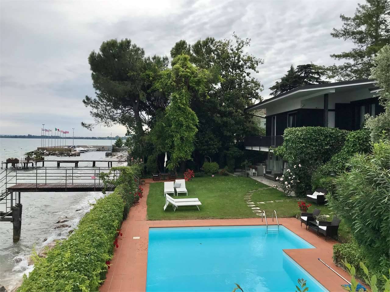 VILLA A LAGO 4