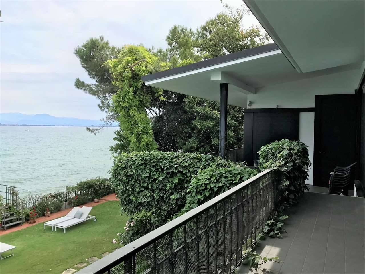 VILLA A LAGO 7