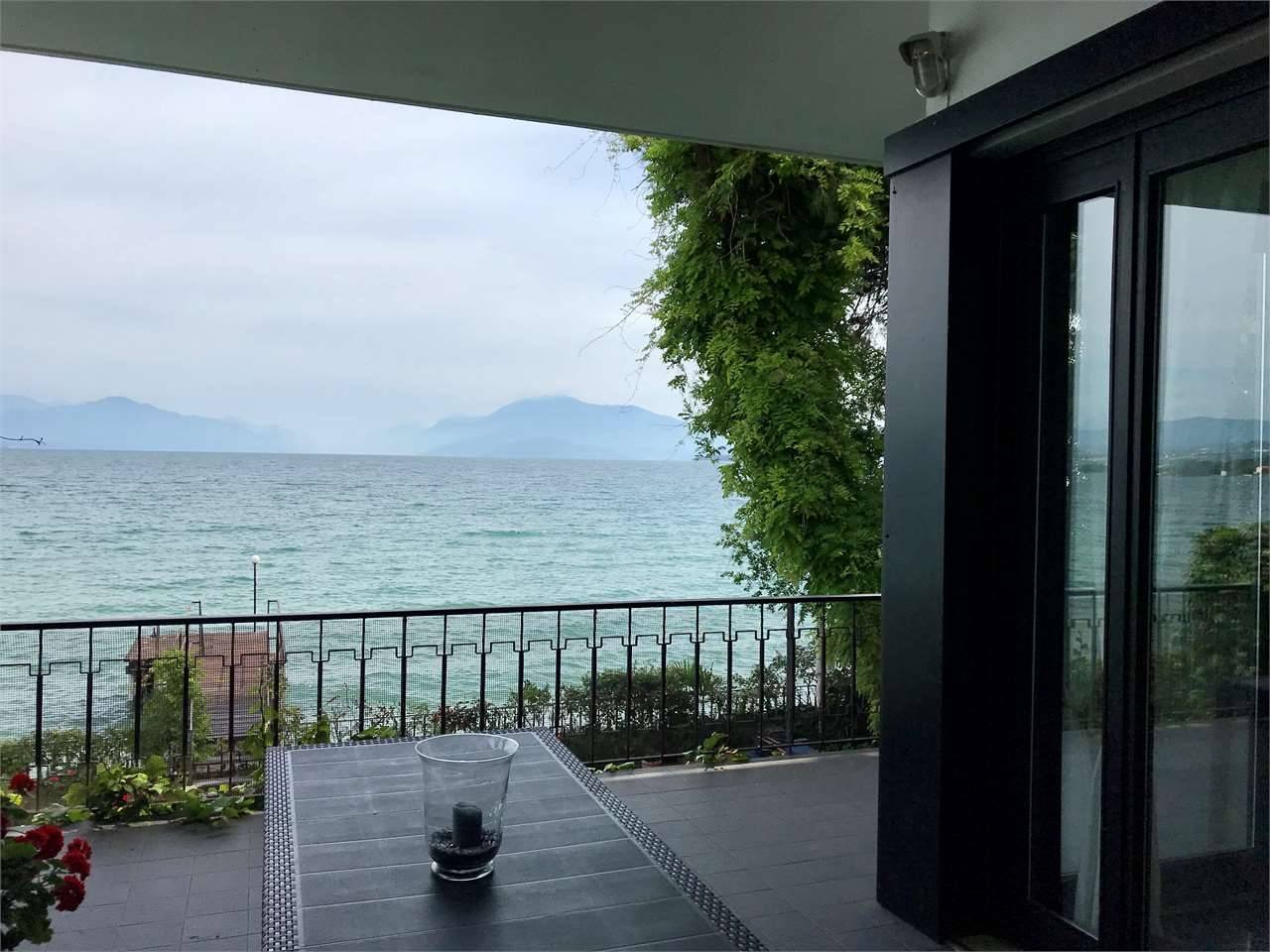 VILLA A LAGO 8