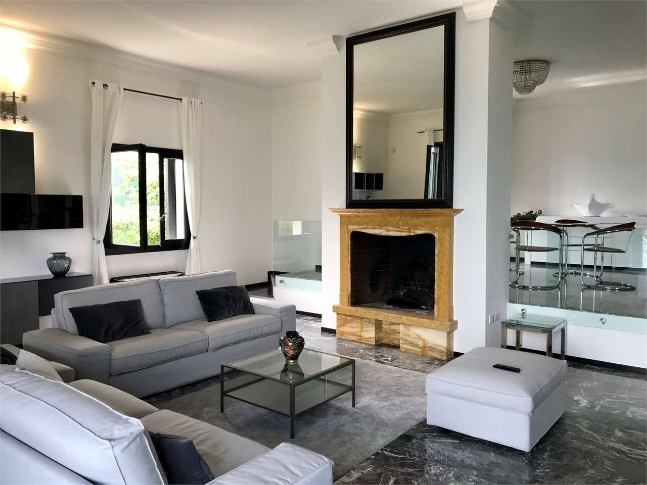 VILLA A LAGO 12