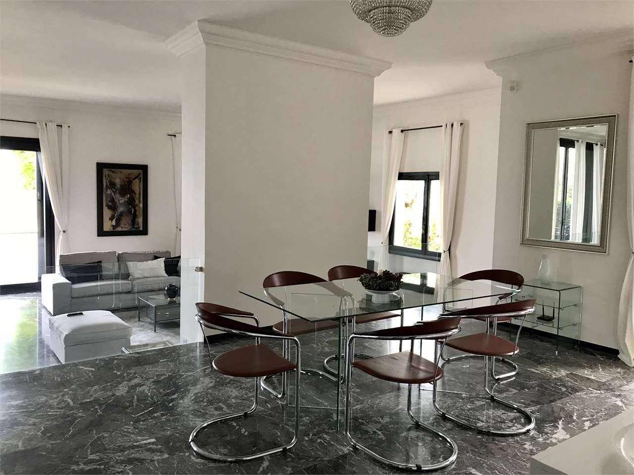 VILLA A LAGO 16