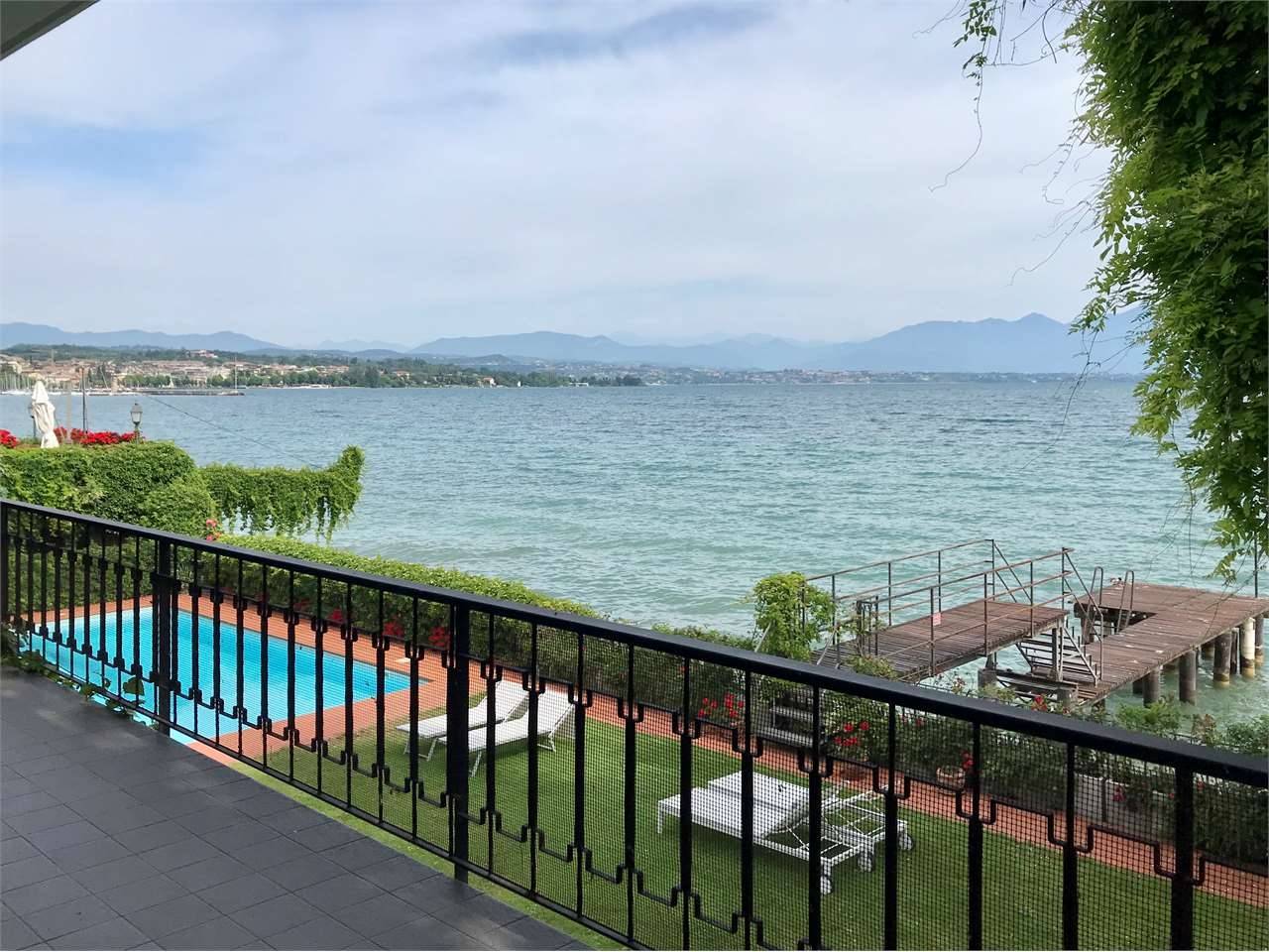 VILLA A LAGO 27