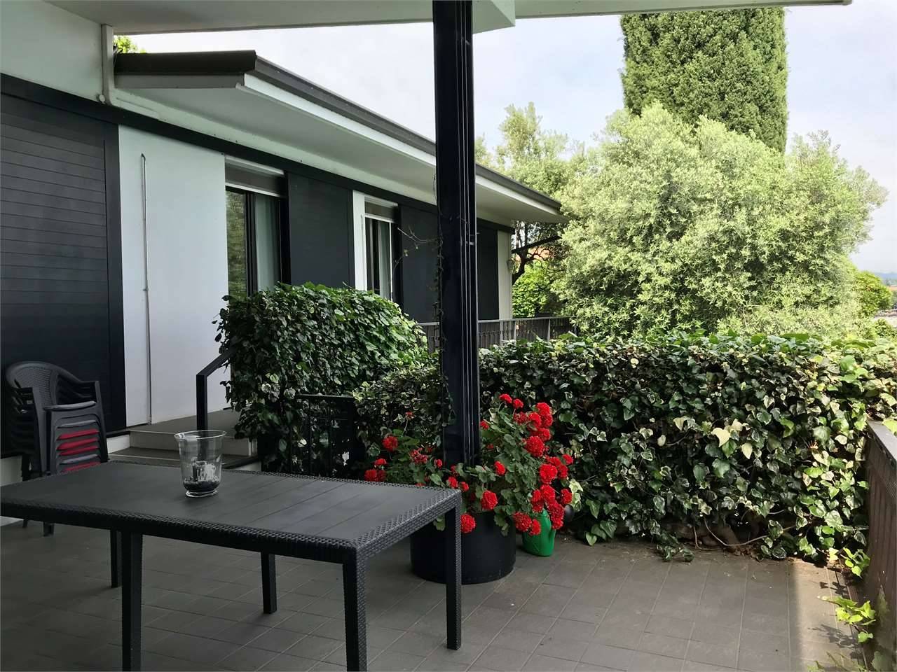VILLA A LAGO 29