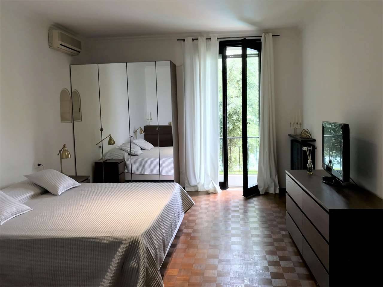 VILLA A LAGO 47