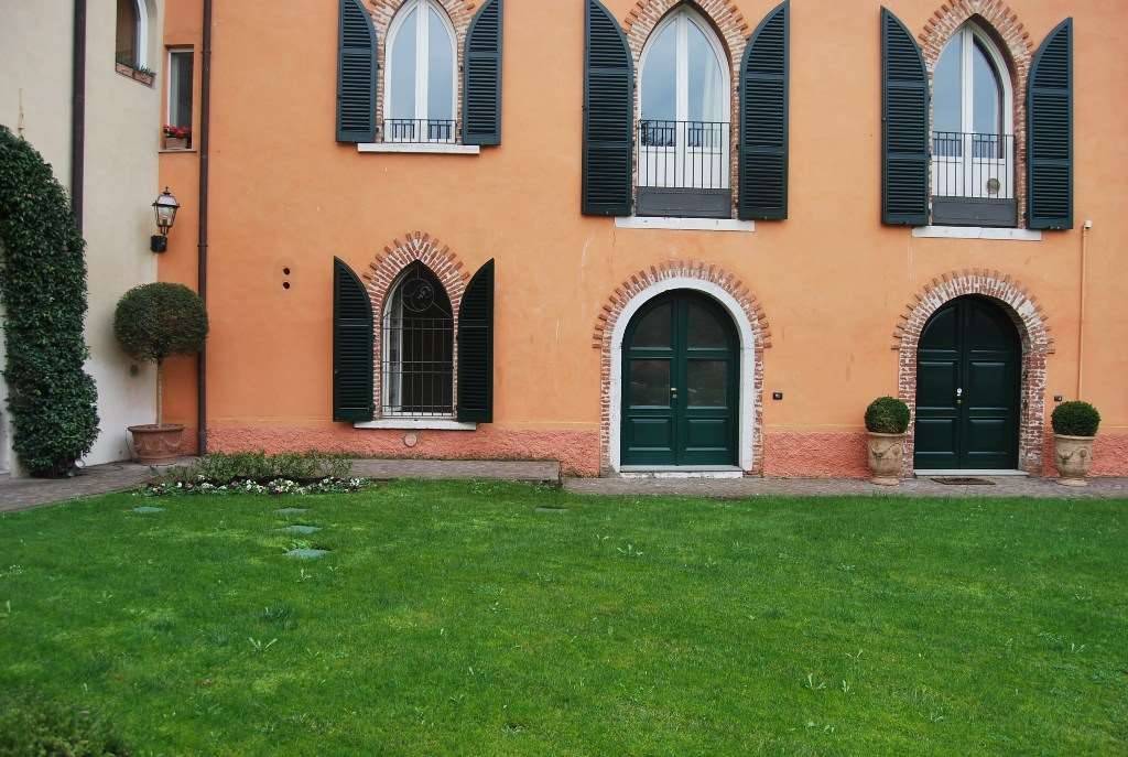 PALAZZO STORICO 15