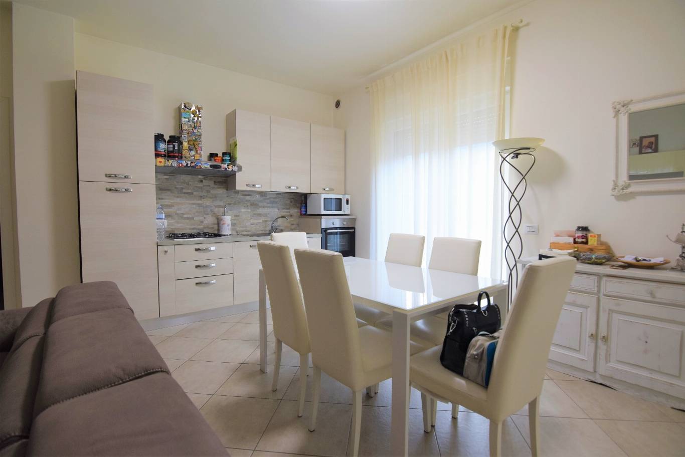 TRILOCALE CON TERRAZZO 14