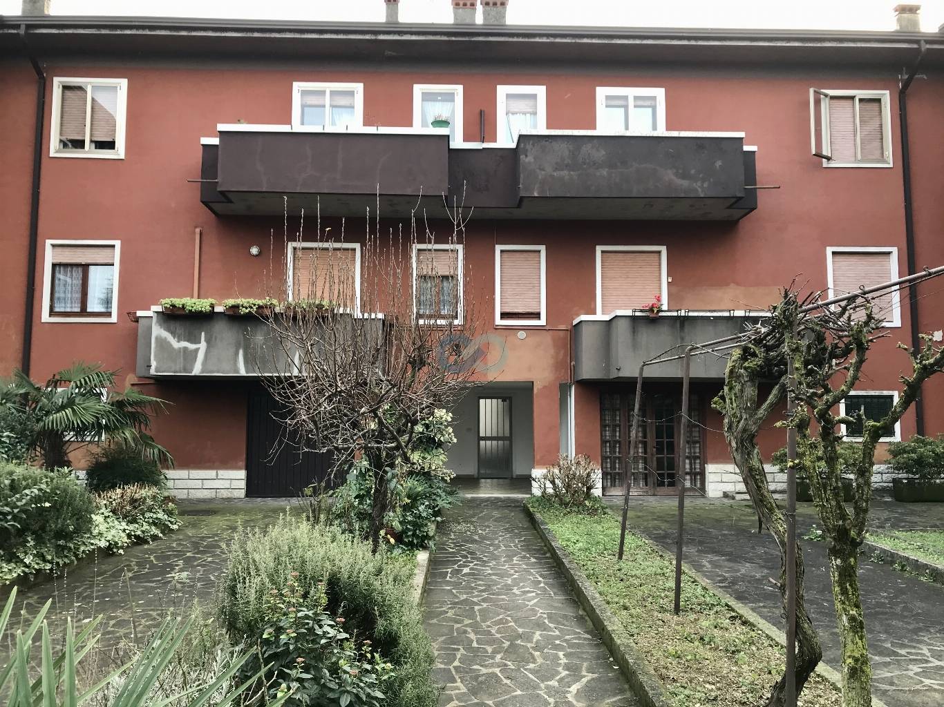 TRILOCALE 27