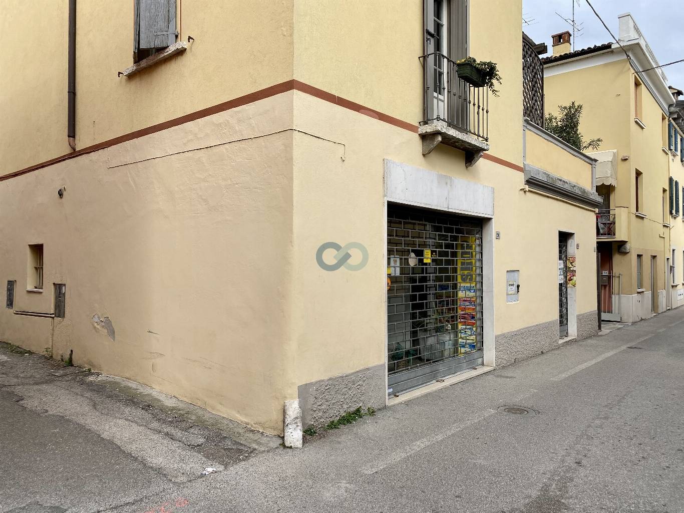 NEGOZIO/UFFICIO 7