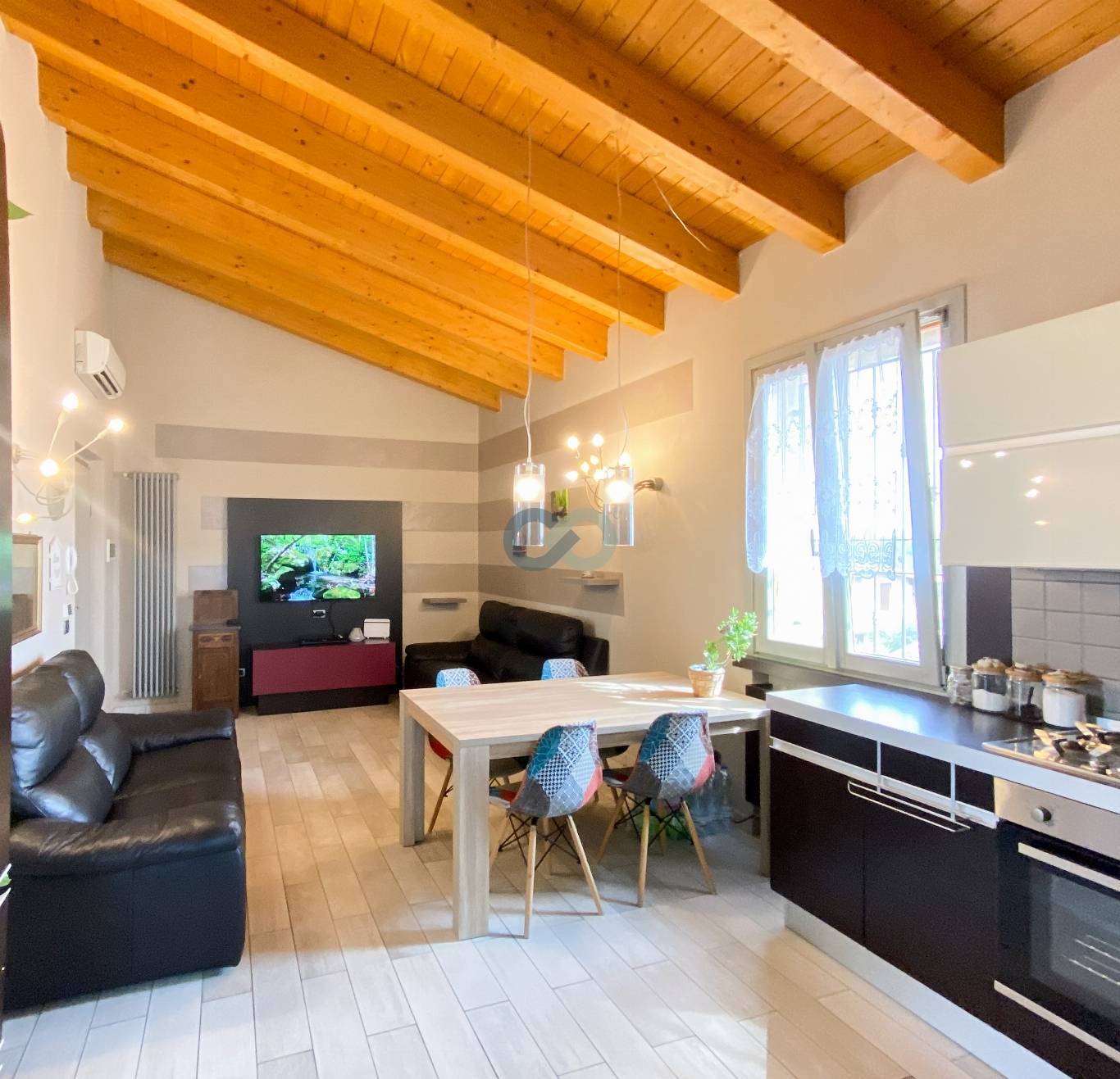 TRILOCALE CON LOGGIA PANORAMICA 3