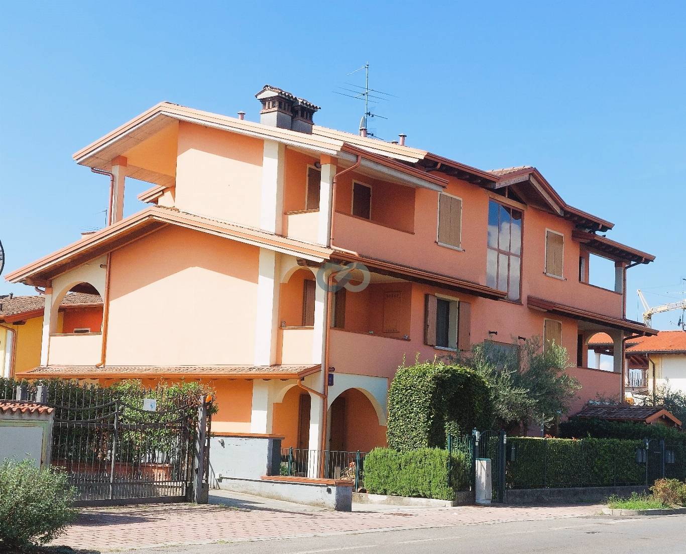 TRILOCALE CON LOGGIA PANORAMICA 1