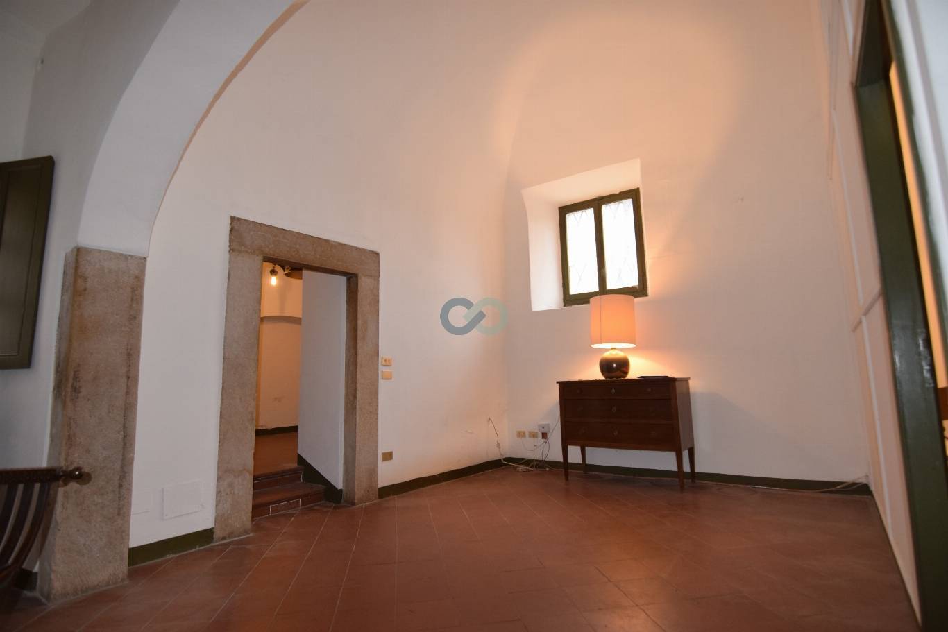 UFFICIO IN PALAZZO STORICO 9