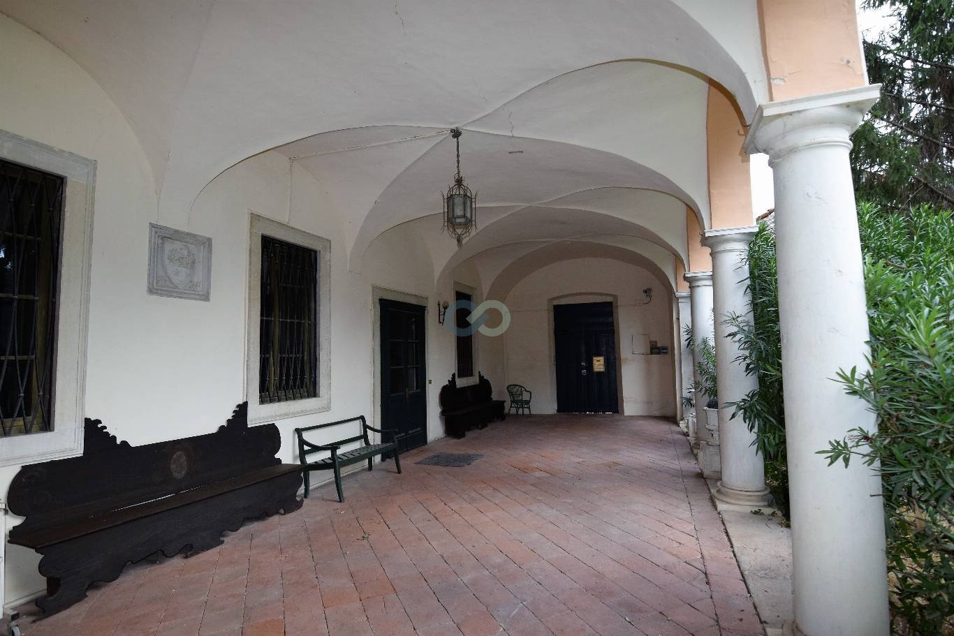 UFFICIO IN PALAZZO STORICO 18