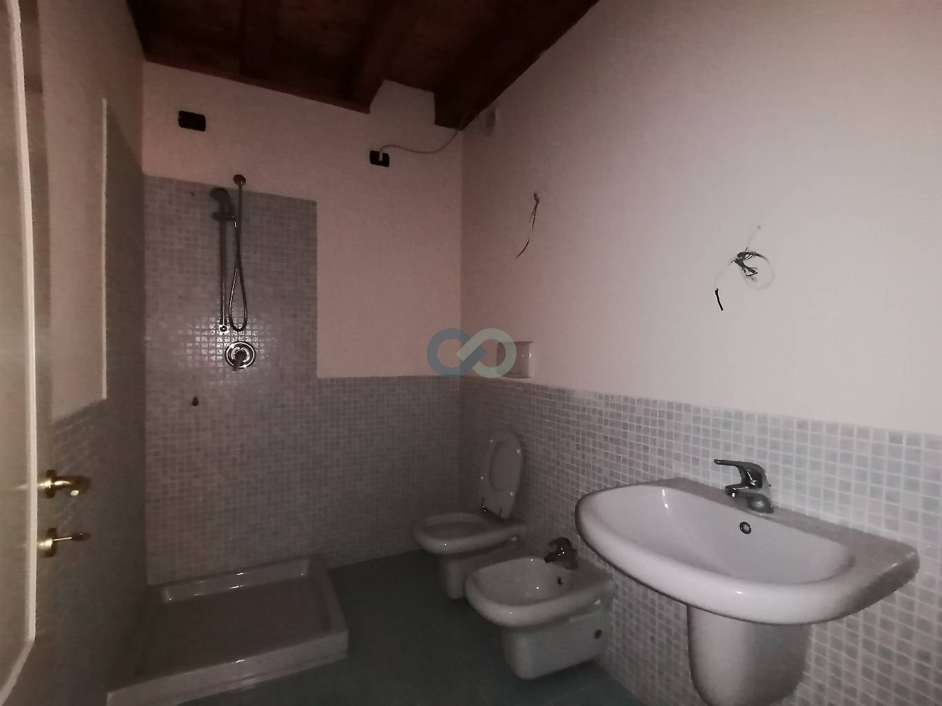 Quadrilocale con giardino 21