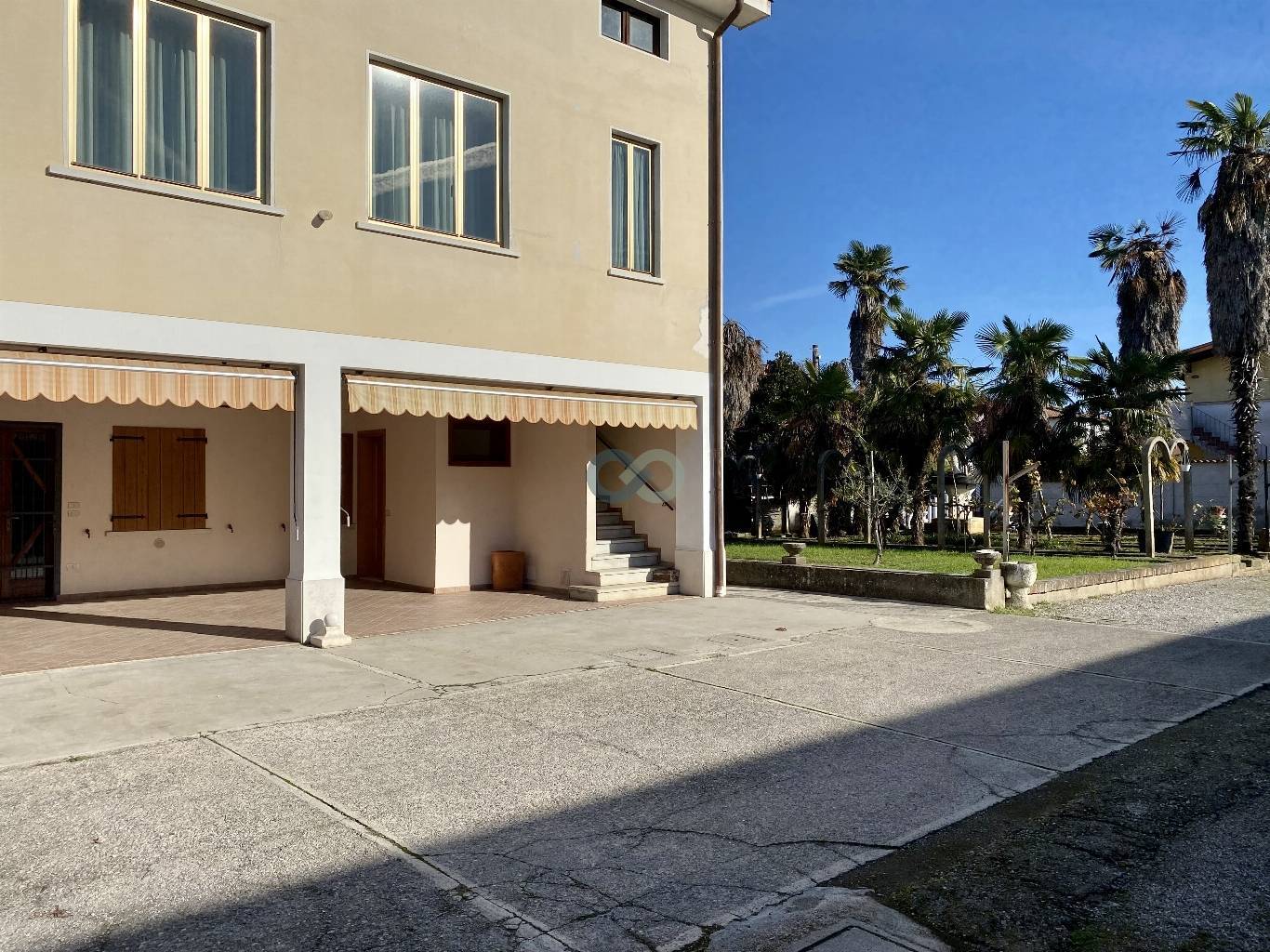 CASA IN CORTE CIELO TERRA 2