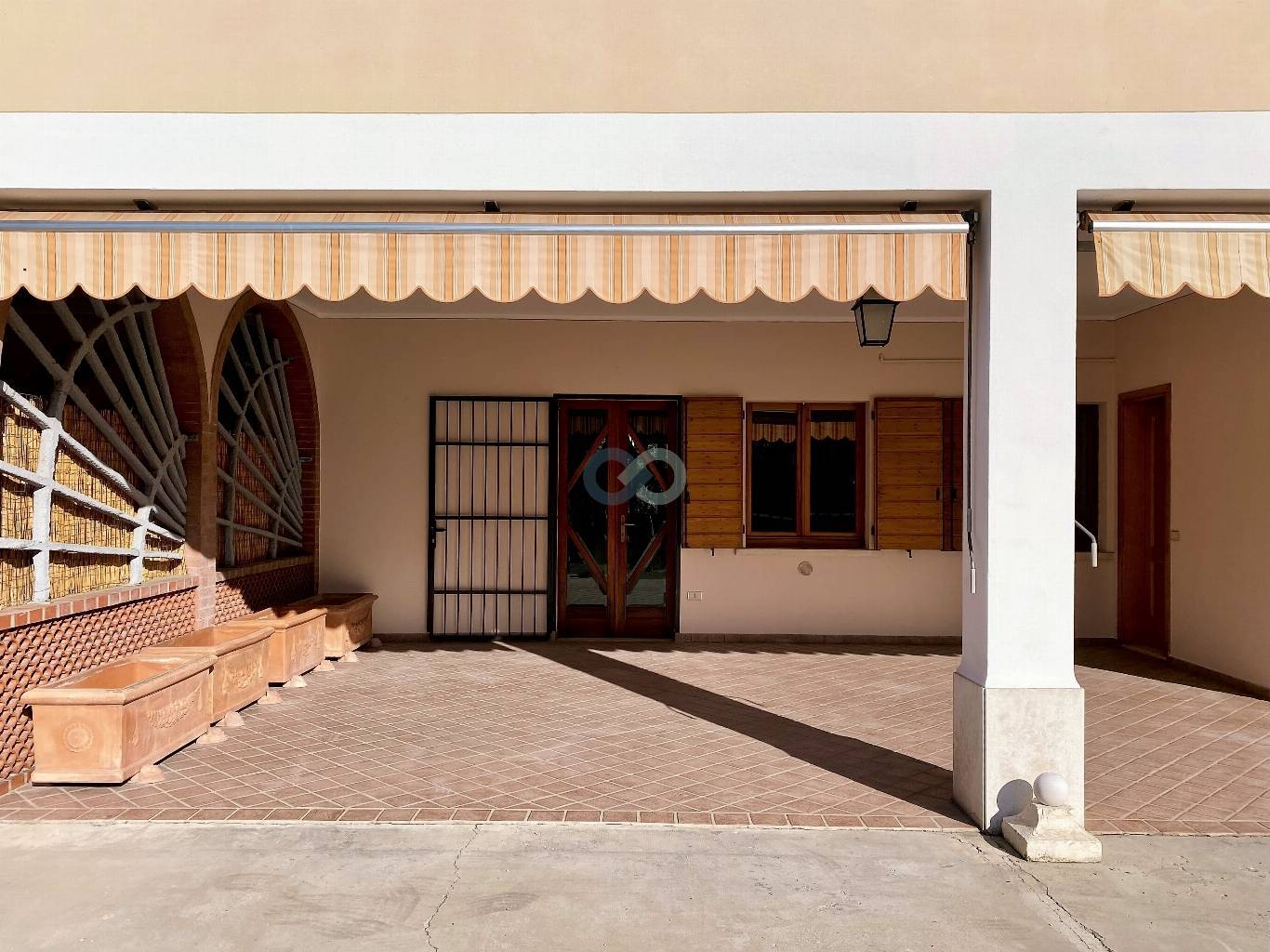 CASA IN CORTE CIELO TERRA 10