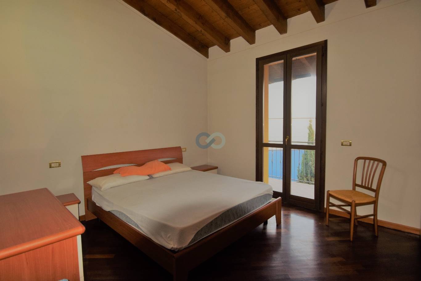 TRILOCALE CON AMPIA LOGGIA 7