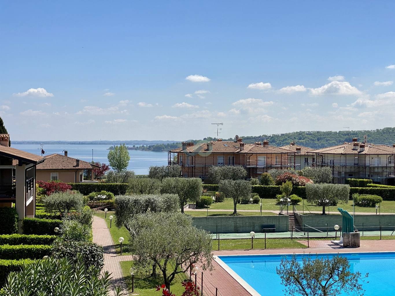 QUADRILOCALE VISTA LAGO 39