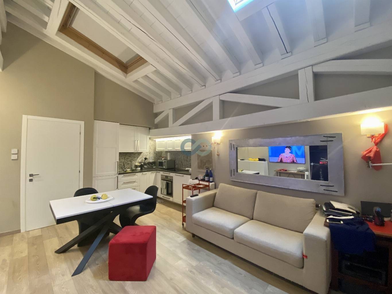 TRILOCALE TRAVI A VISTA 5