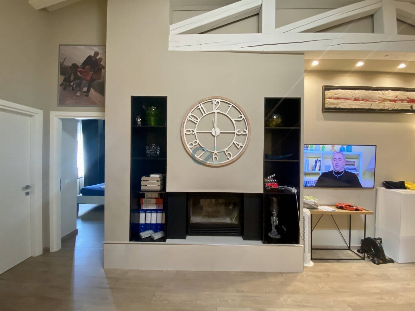 TRILOCALE TRAVI A VISTA 10