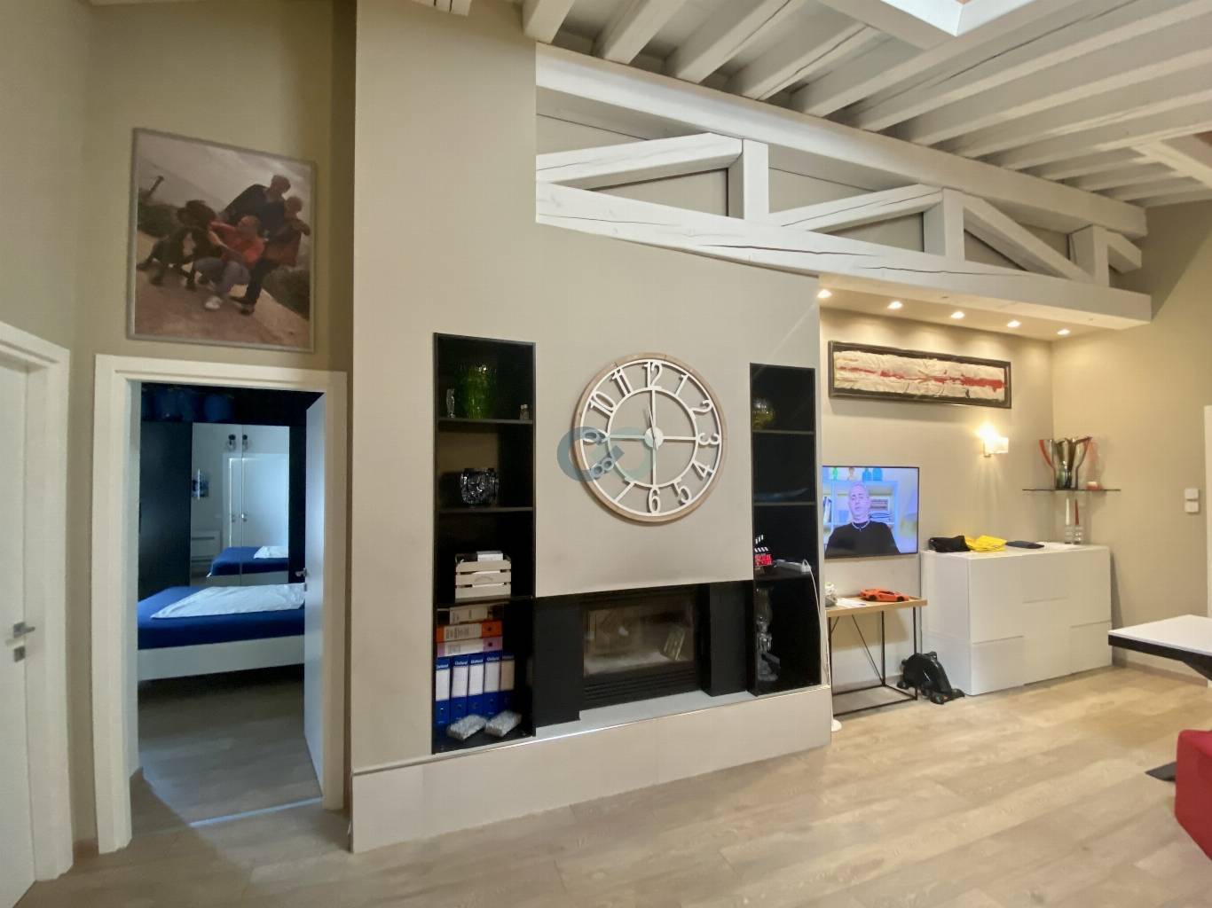 TRILOCALE TRAVI A VISTA 11