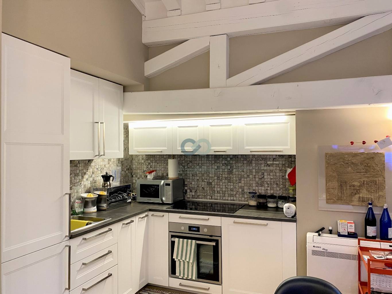 TRILOCALE TRAVI A VISTA 14