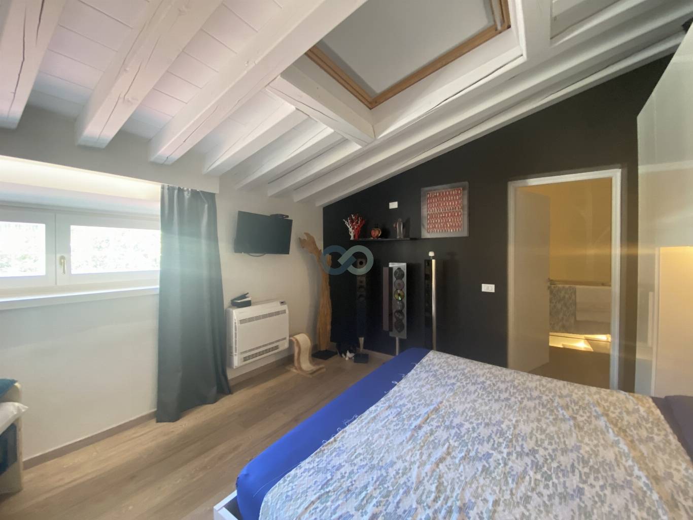 TRILOCALE TRAVI A VISTA 18