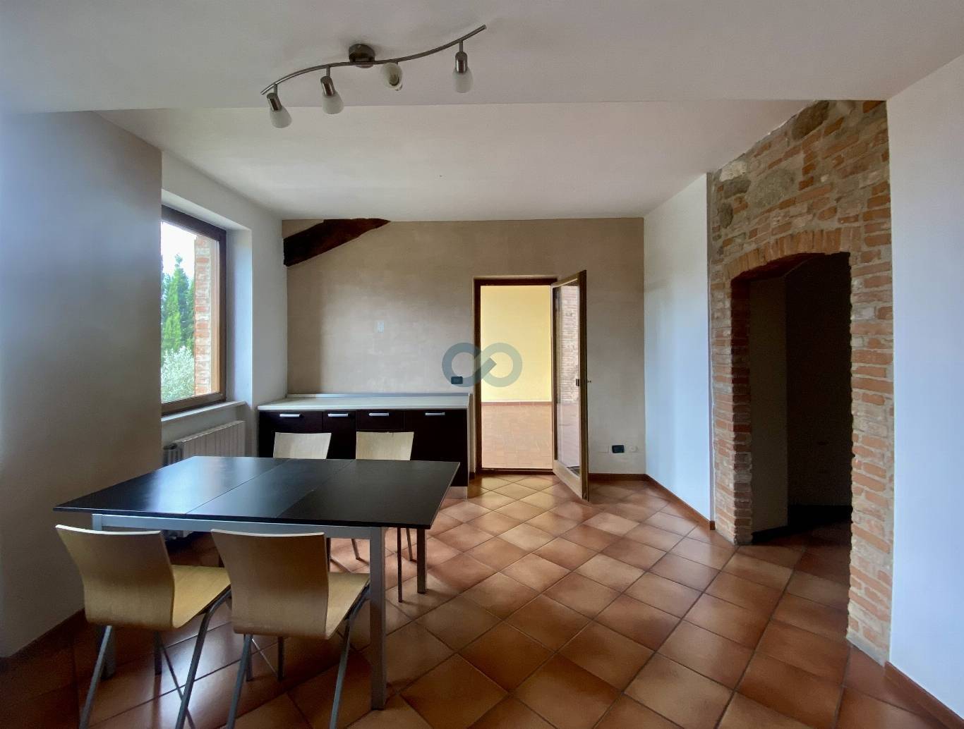 QUADRILOCALE CON GRANDE LOGGIA 1