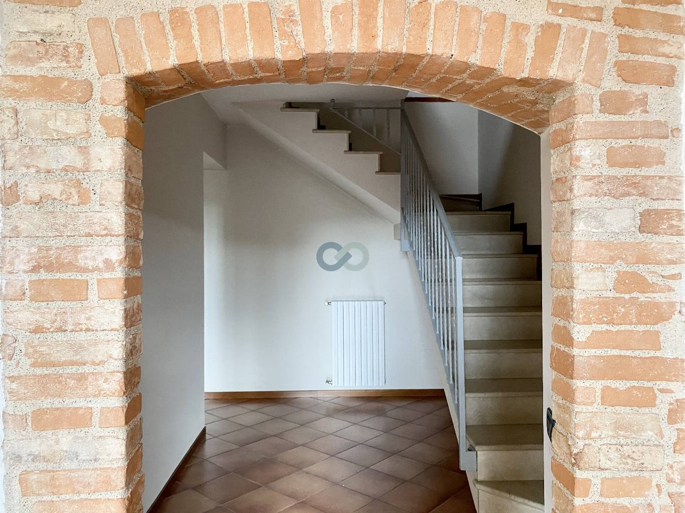 QUADRILOCALE CON GRANDE LOGGIA 18