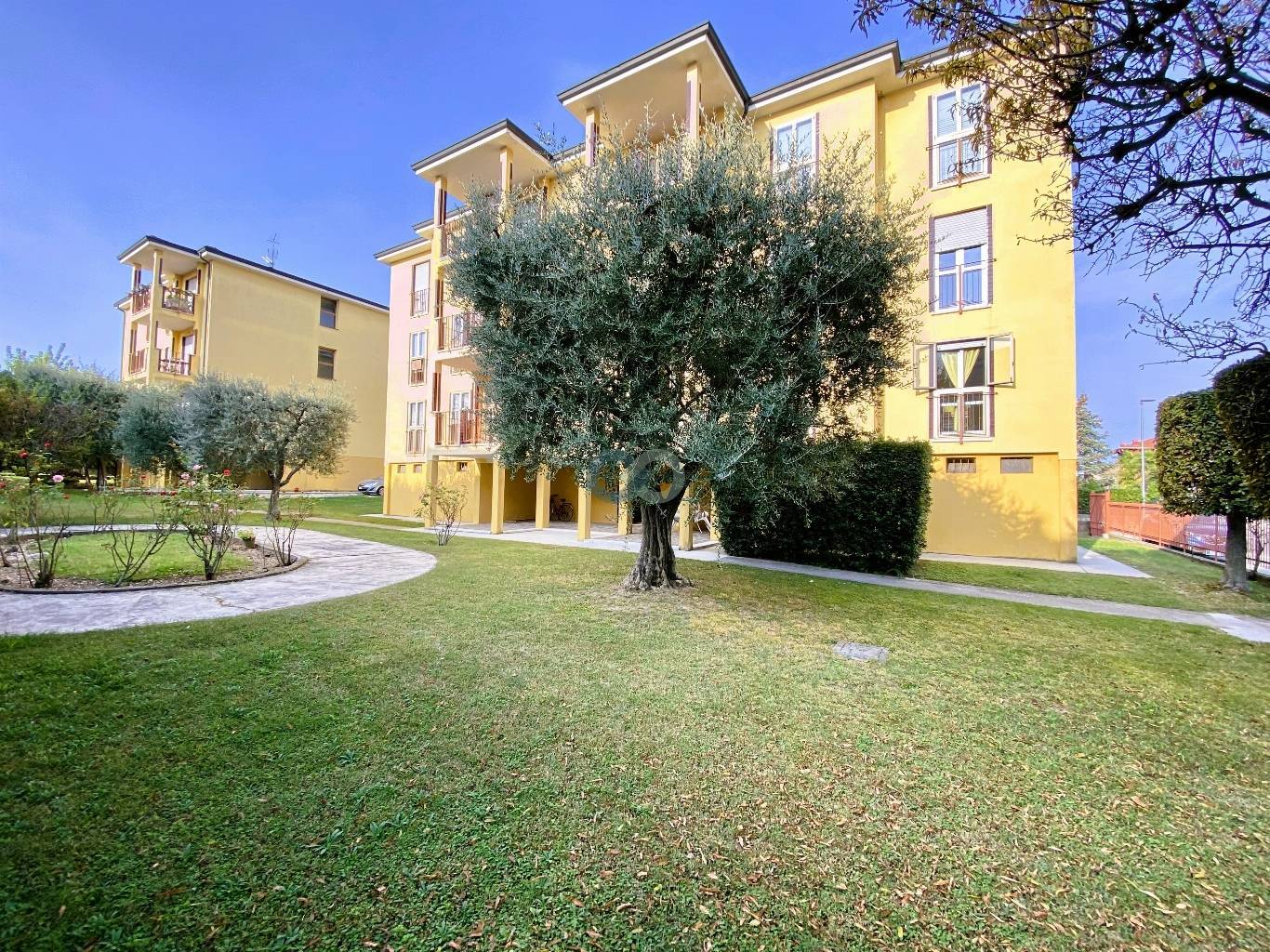 QUADRILOCALE DOPPI SERVIZI 1