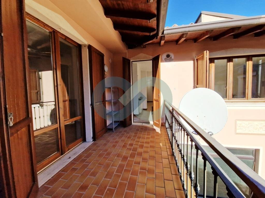 AMPIO BILOCALE CON INGRESSO INDIPENDENTE 10