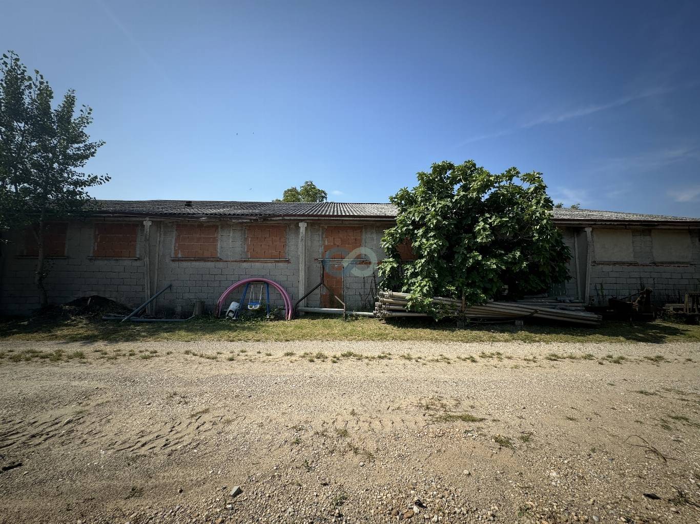 Edificio rurale e terreni agricoli 14