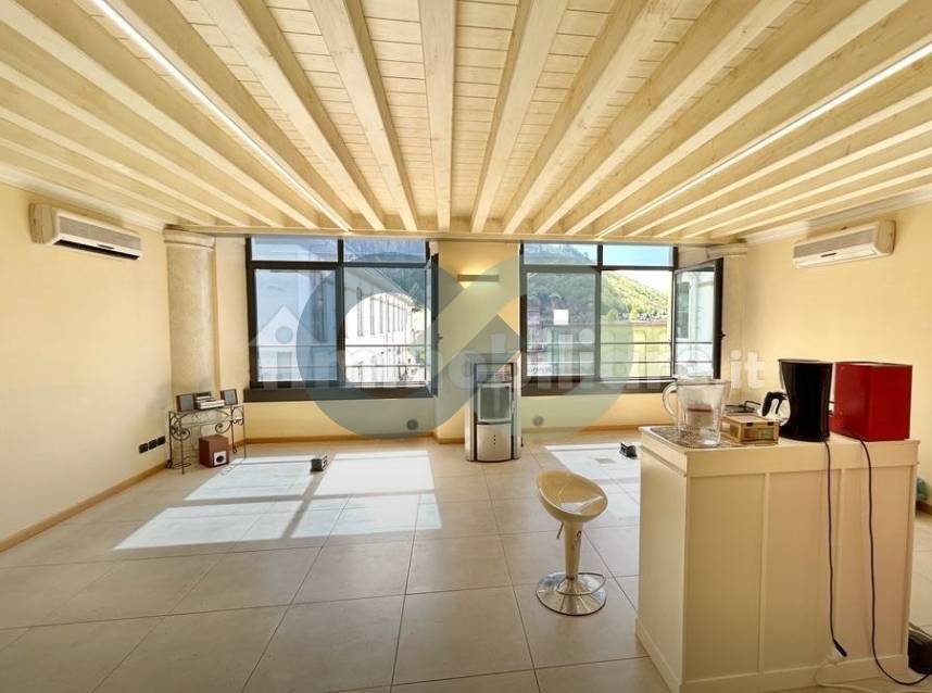 Ufficio con Soppalco 8