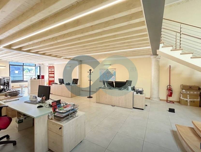 Ufficio con Soppalco 14