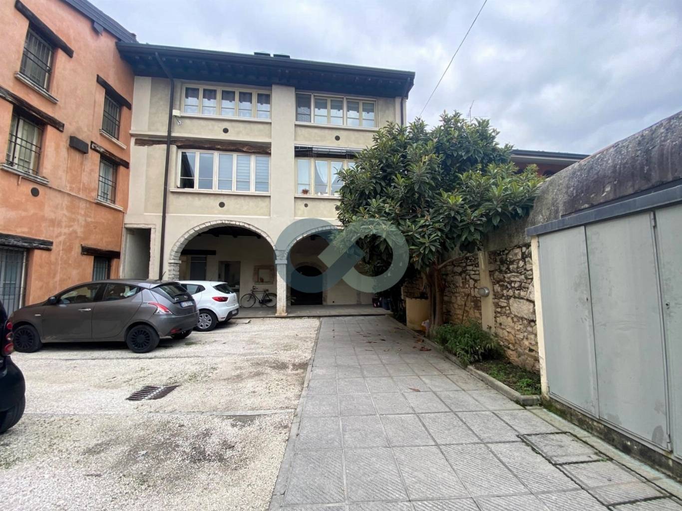 Bilocale soppalcato con posto auto e cantina 19