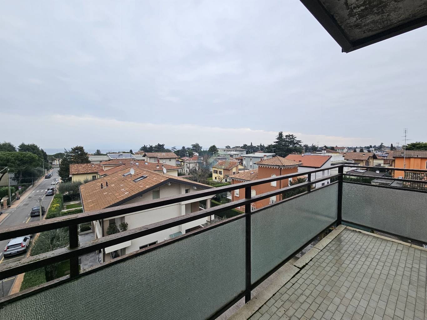 QUADRILOCALE VISTA LAGO 18