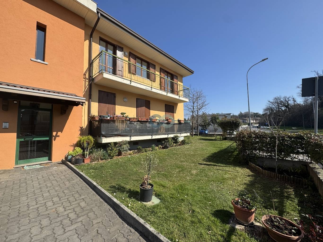 BILOCALE con CANTINA e GARAGE 4