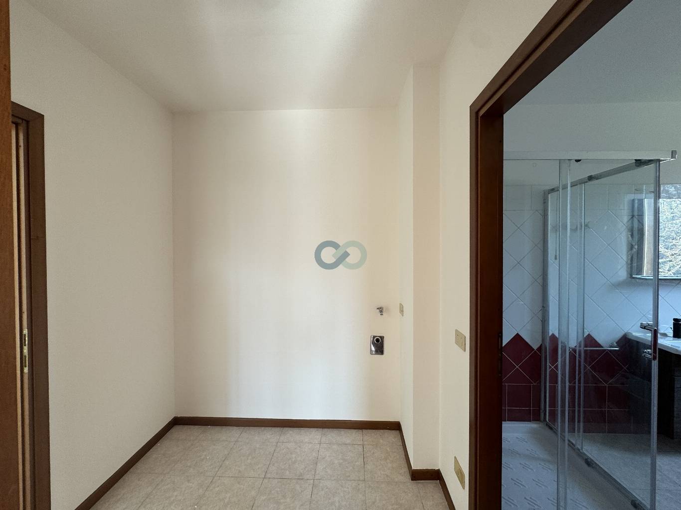 BILOCALE con CANTINA e GARAGE 14
