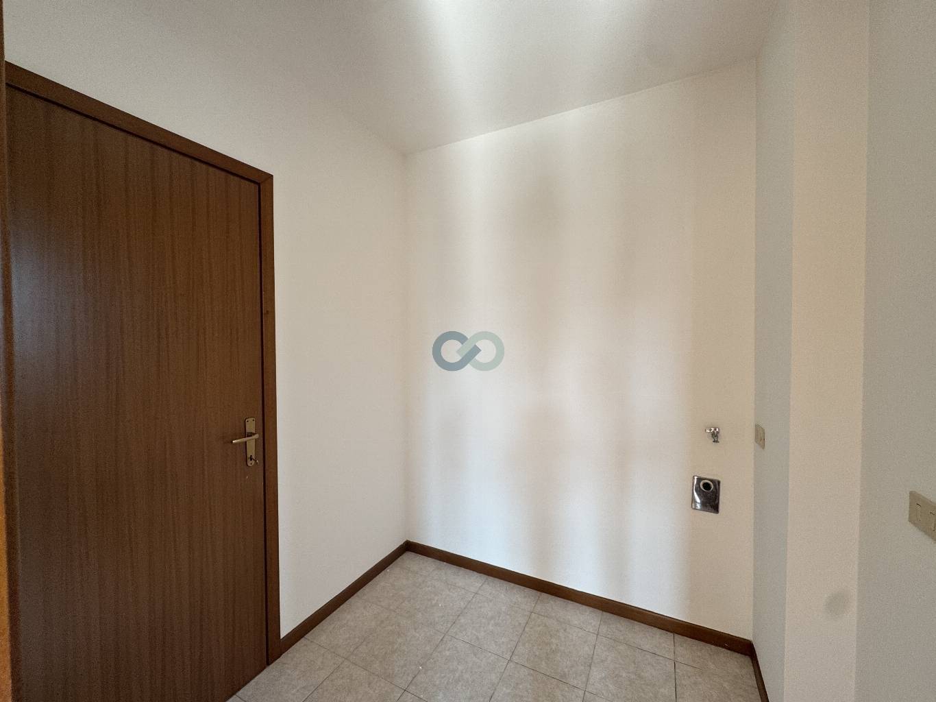 BILOCALE con CANTINA e GARAGE 21