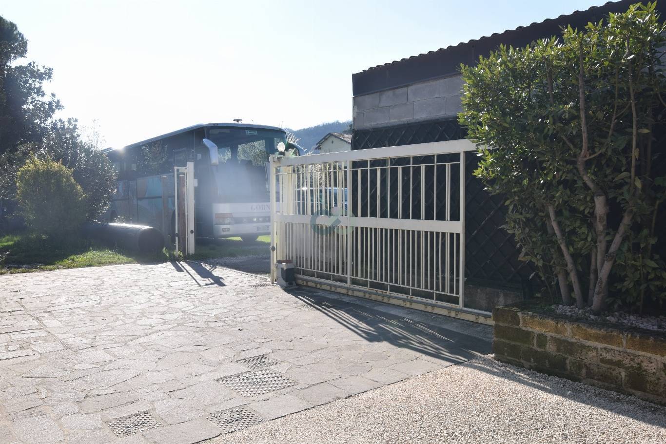 VILLA BIFAMILIARE 48