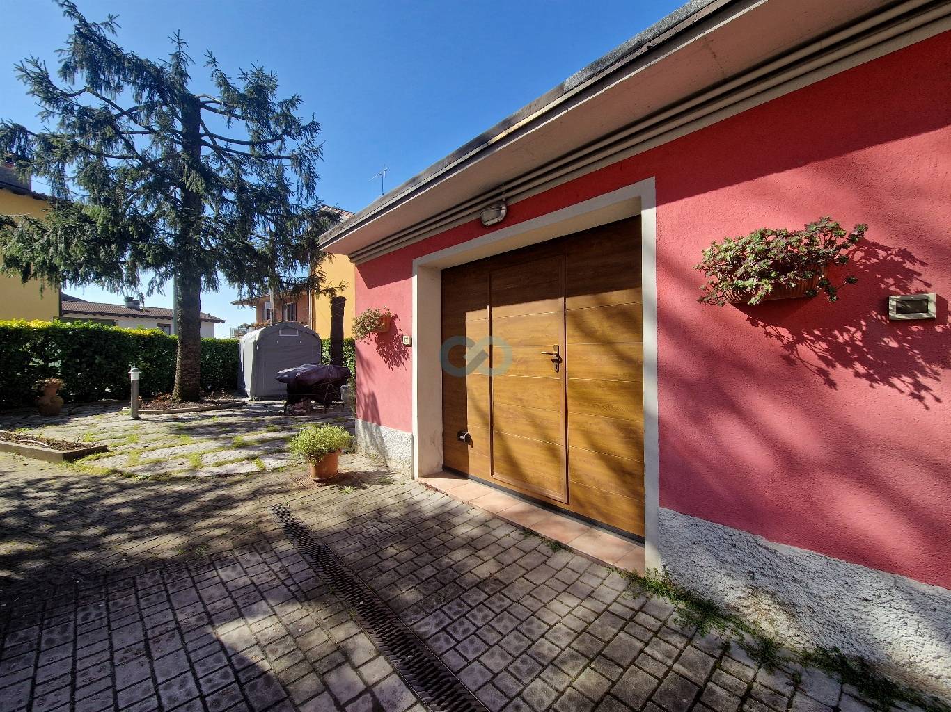 Appartamento con giardino e taverna 7