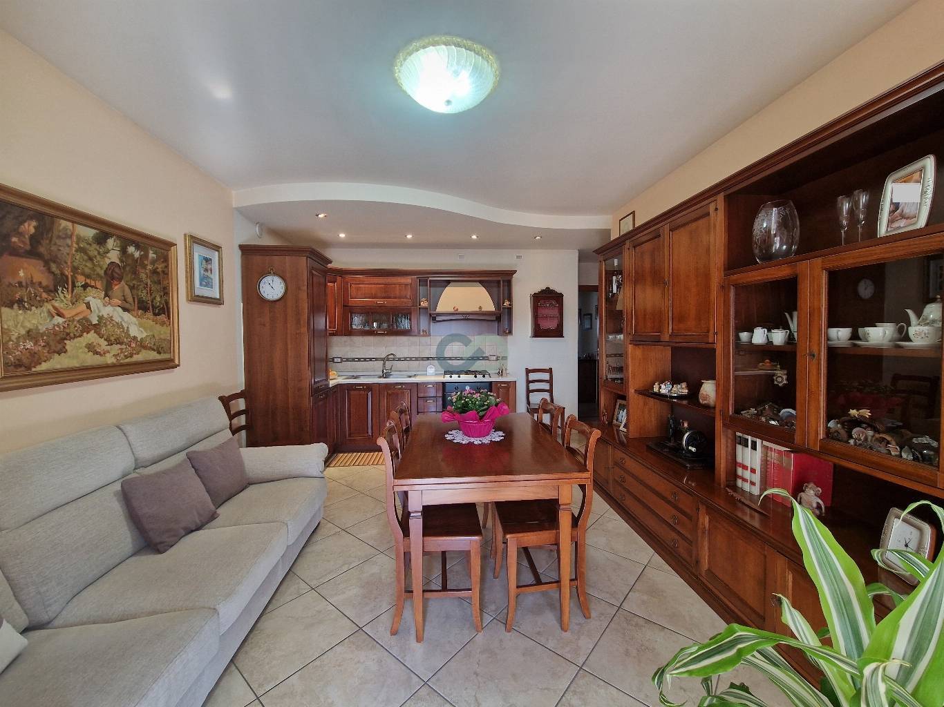 Appartamento con giardino e taverna 14