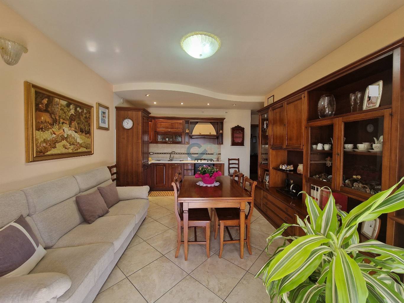 Appartamento con giardino e taverna 12