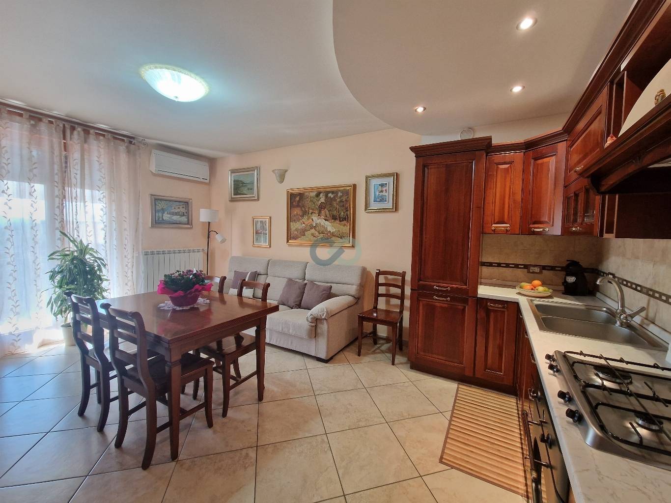 Appartamento con giardino e taverna 10