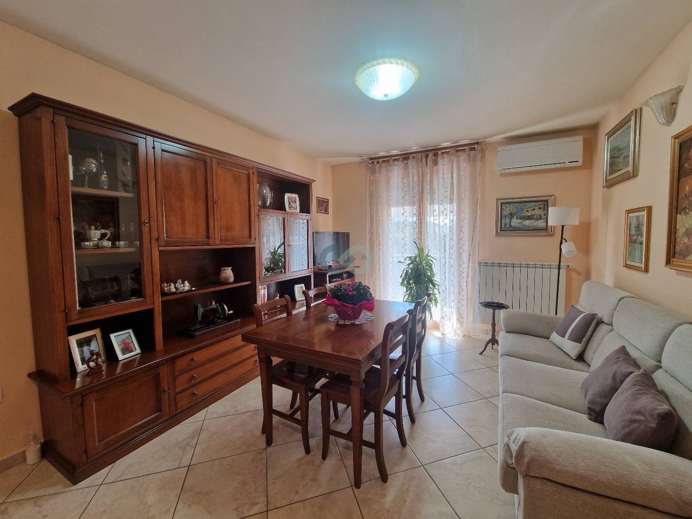 Appartamento con giardino e taverna 13