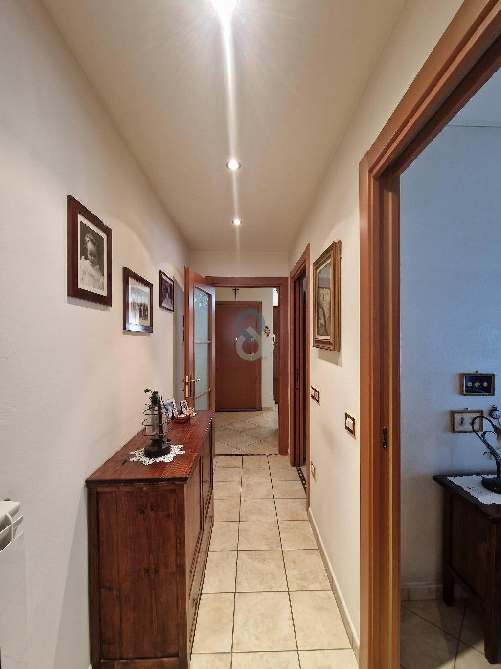 Appartamento con giardino e taverna 27