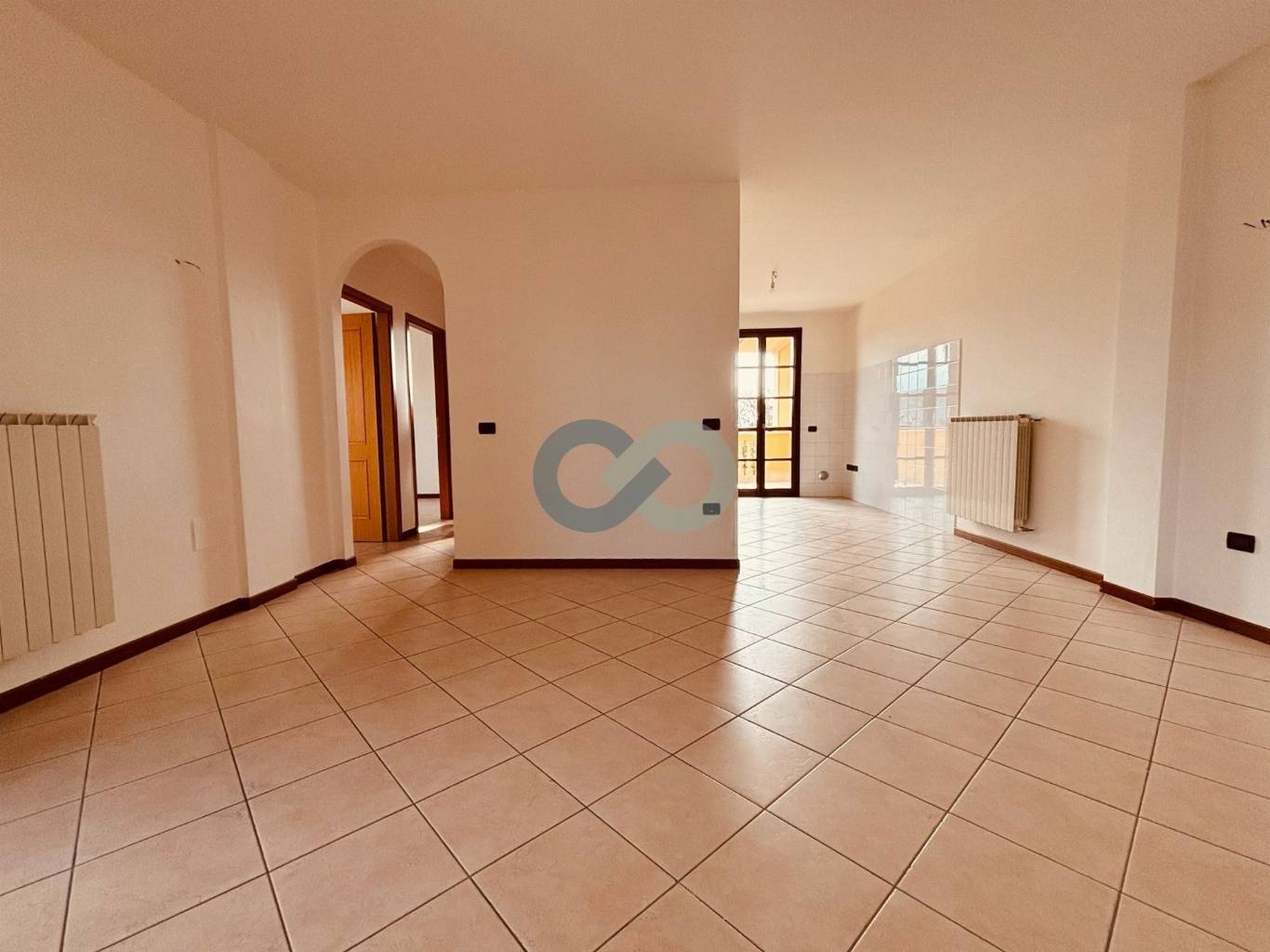TRILOCALE CON TERRAZZO 30