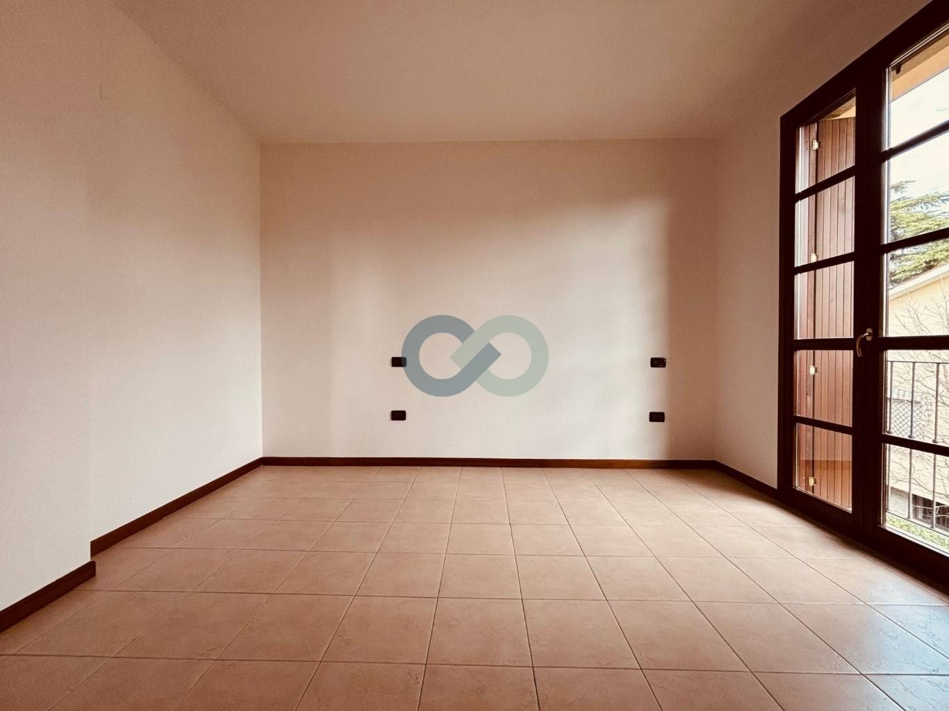 TRILOCALE CON TERRAZZO 33