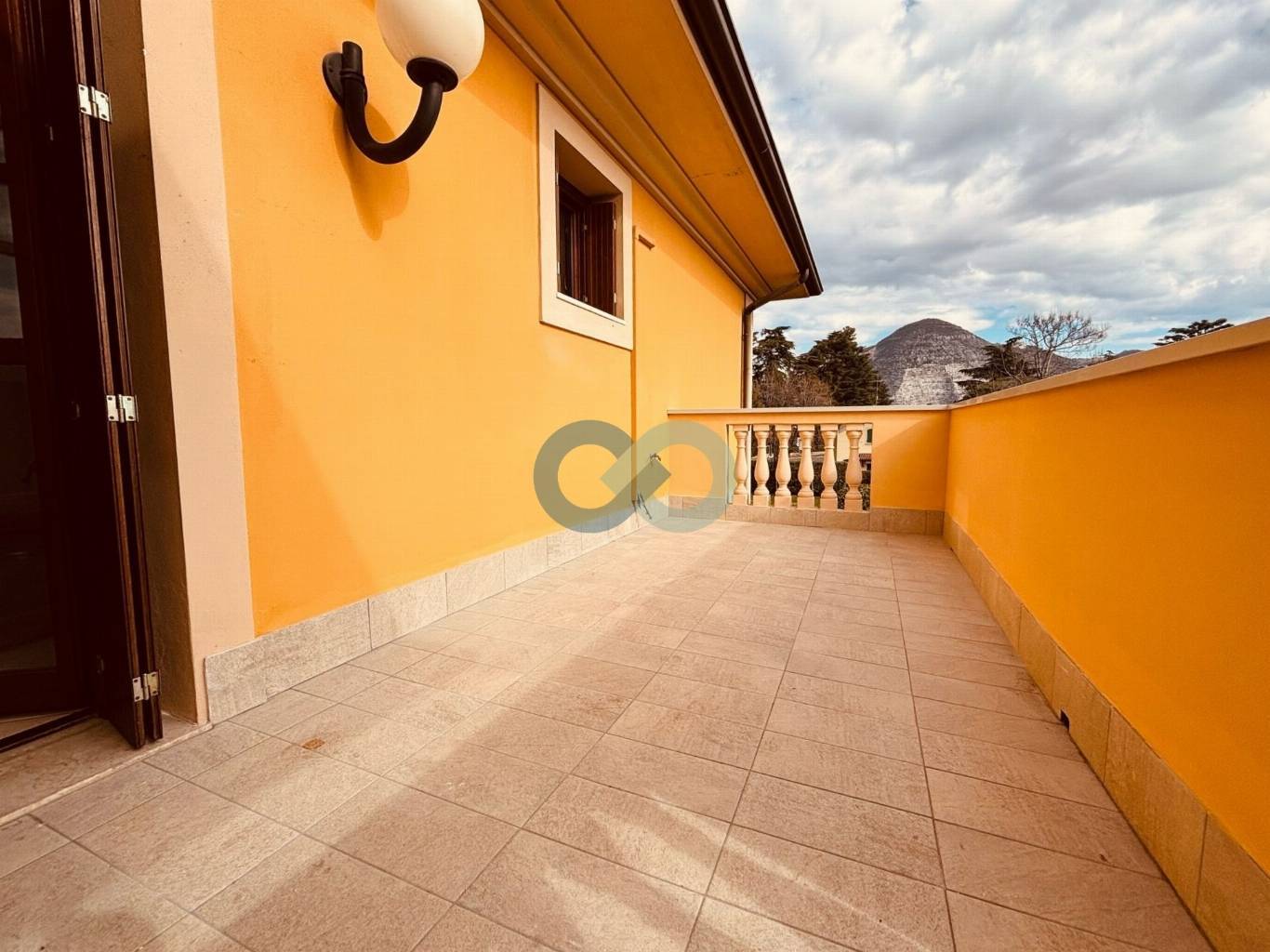 TRILOCALE CON TERRAZZO 23