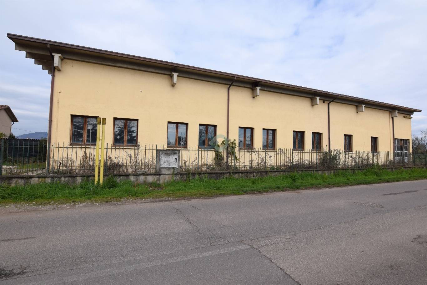 CAPANNONE ZONA INDUSTRIALE 2